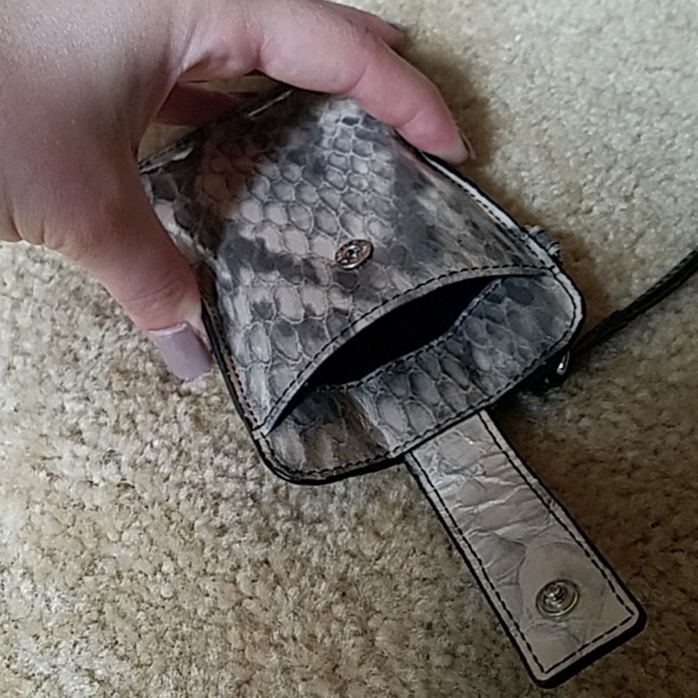 Phone case/wrislet - Picture 5 of 6